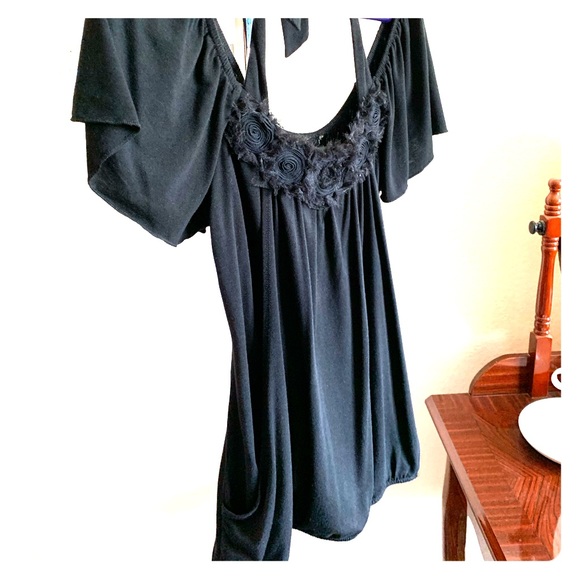 Tops - Flutter Sleeve Top